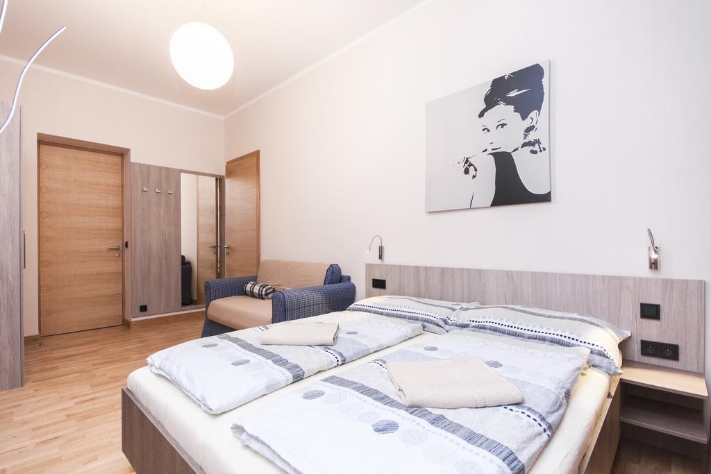 Manesova Astra Apartment Praga Quarto foto
